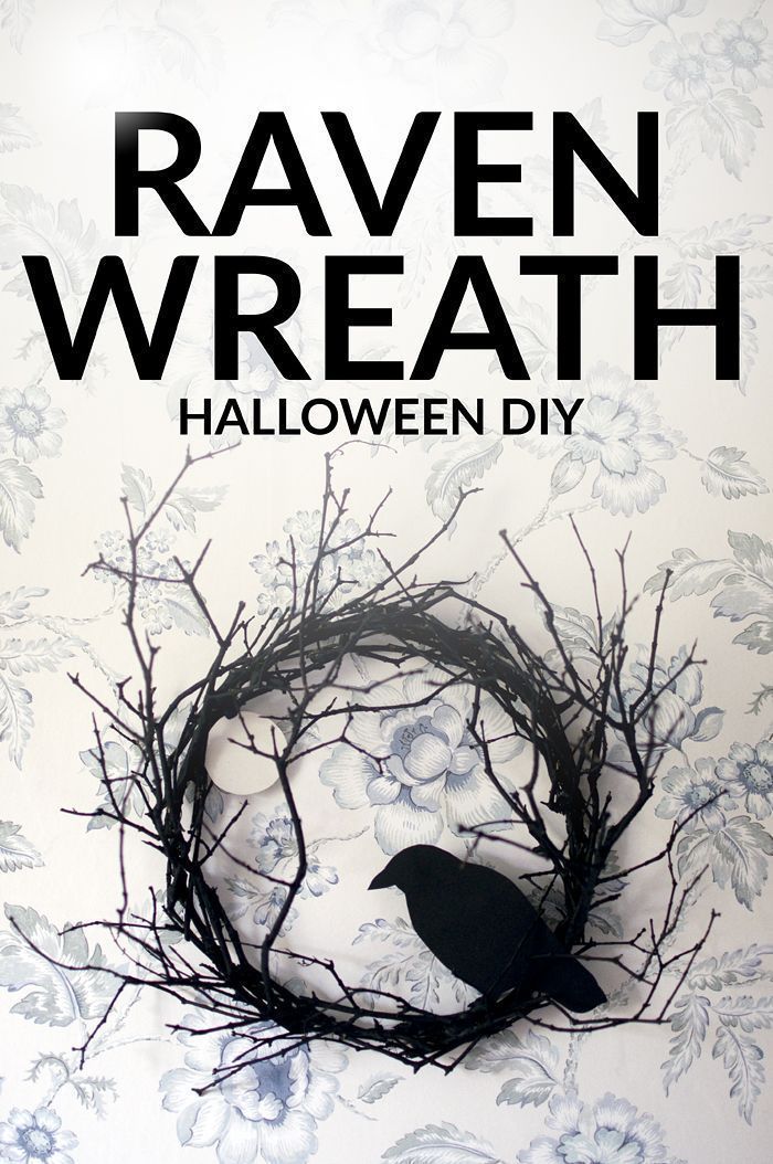 Halloween wreath Branches scary Raven